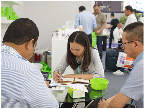 署理商签约实拍图